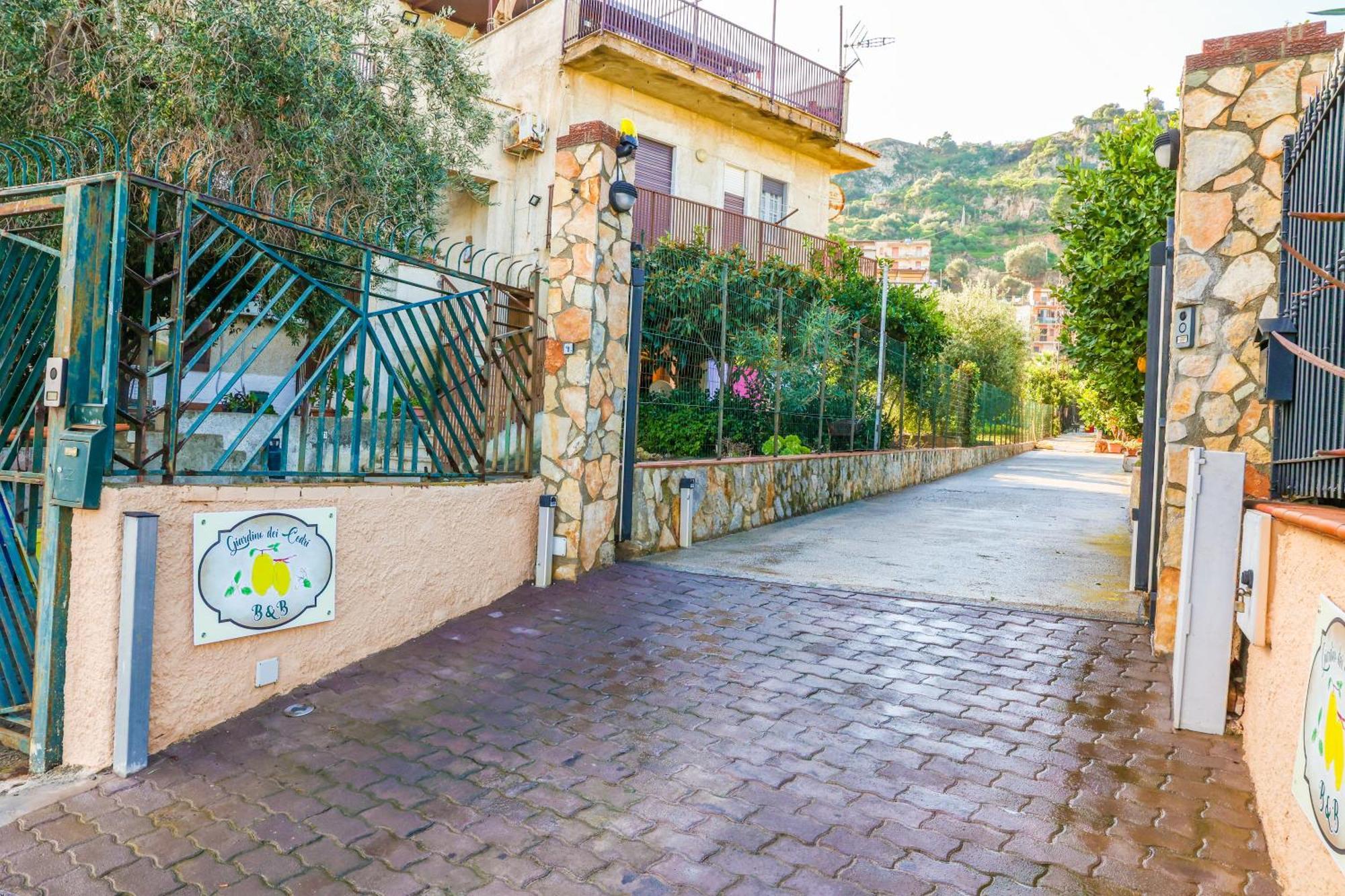 B&B Giardino Dei Cedri Trabia Exterior foto